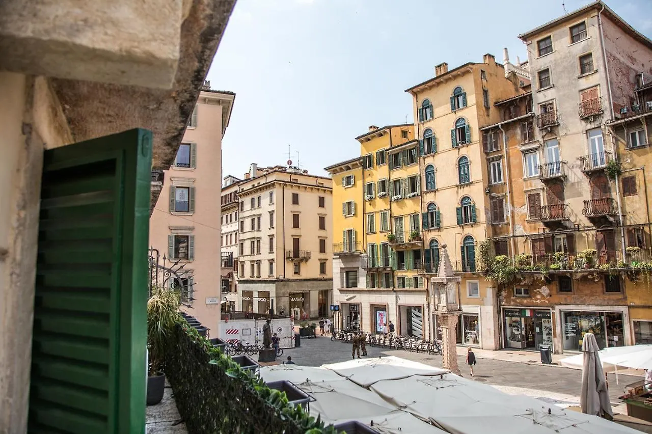 Guest house Aurelia Luxury - Piazza Delle Erbe Hotel Verona