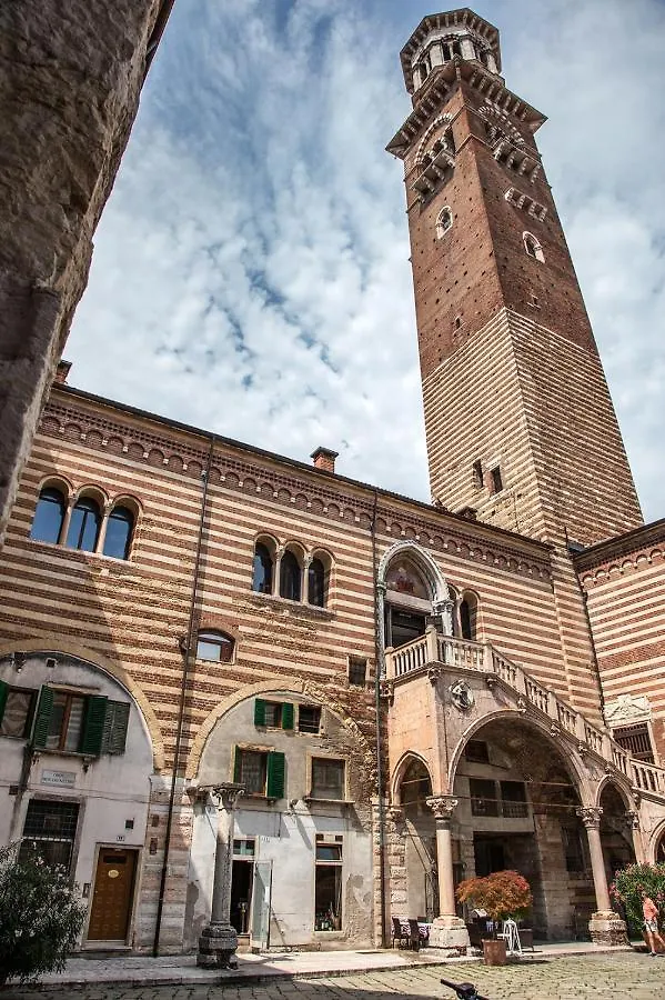Guest house Aurelia Luxury - Piazza Delle Erbe Hotel Verona
