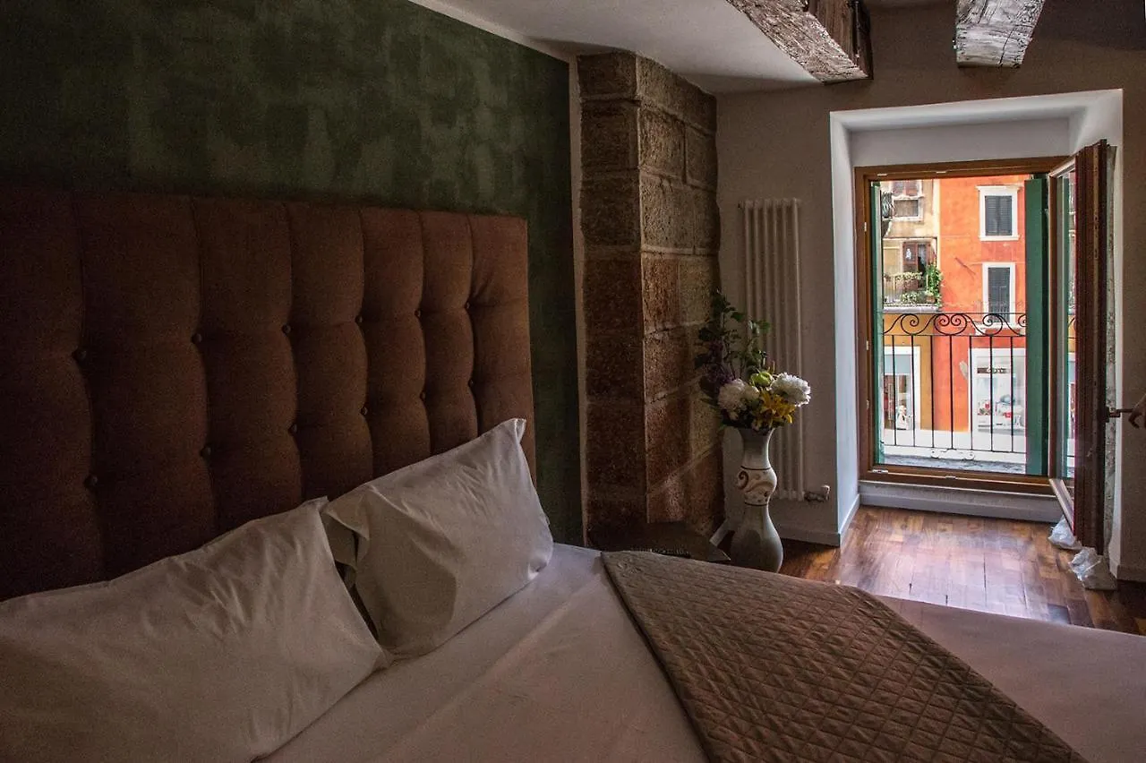 Aurelia Luxury - Piazza Delle Erbe Hotel Verona Guest house
