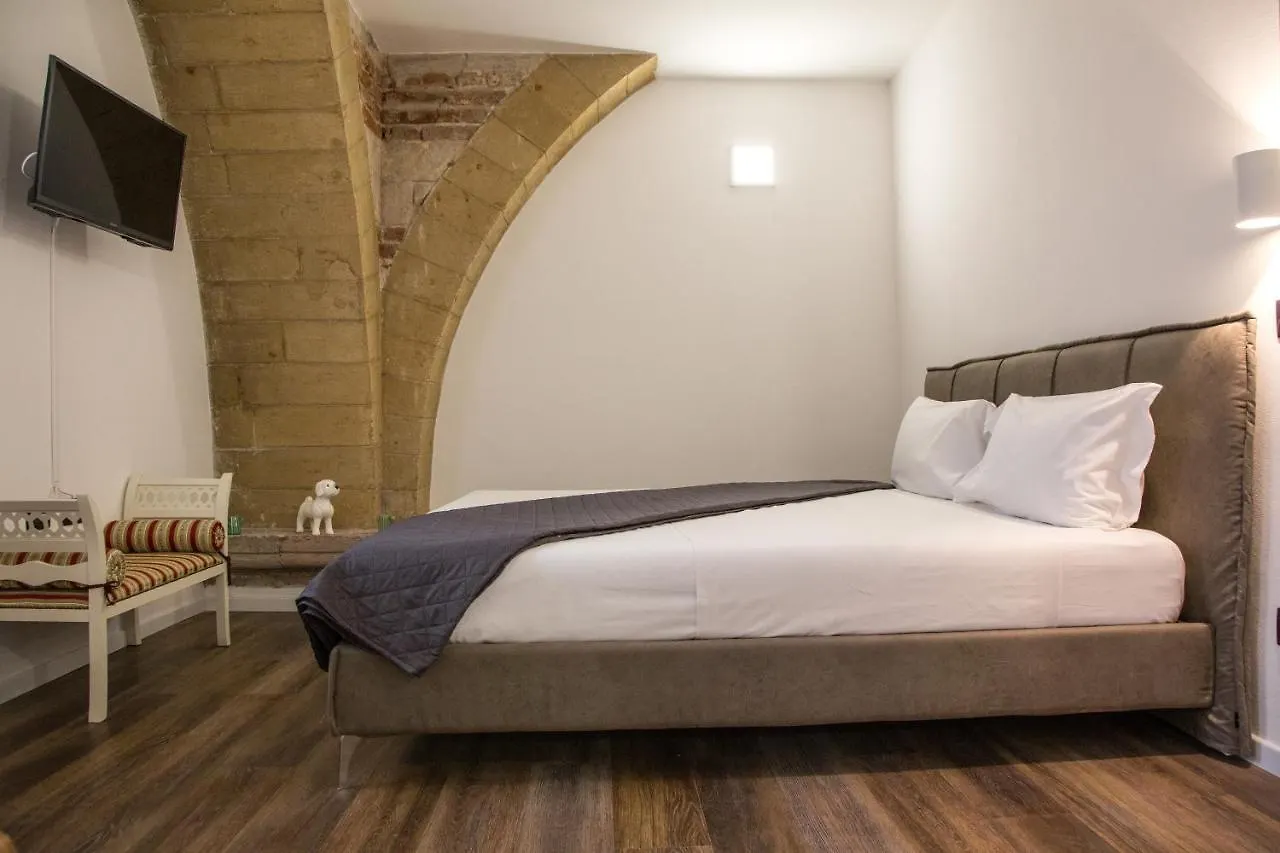 Guest house Aurelia Luxury - Piazza Delle Erbe Hotel Verona Italy